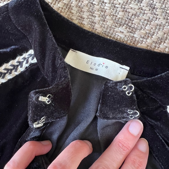 Elodie Black Velvet Velour Cardigan Rose Embroidery Womens M Anthropologie - Picture 7 of 7